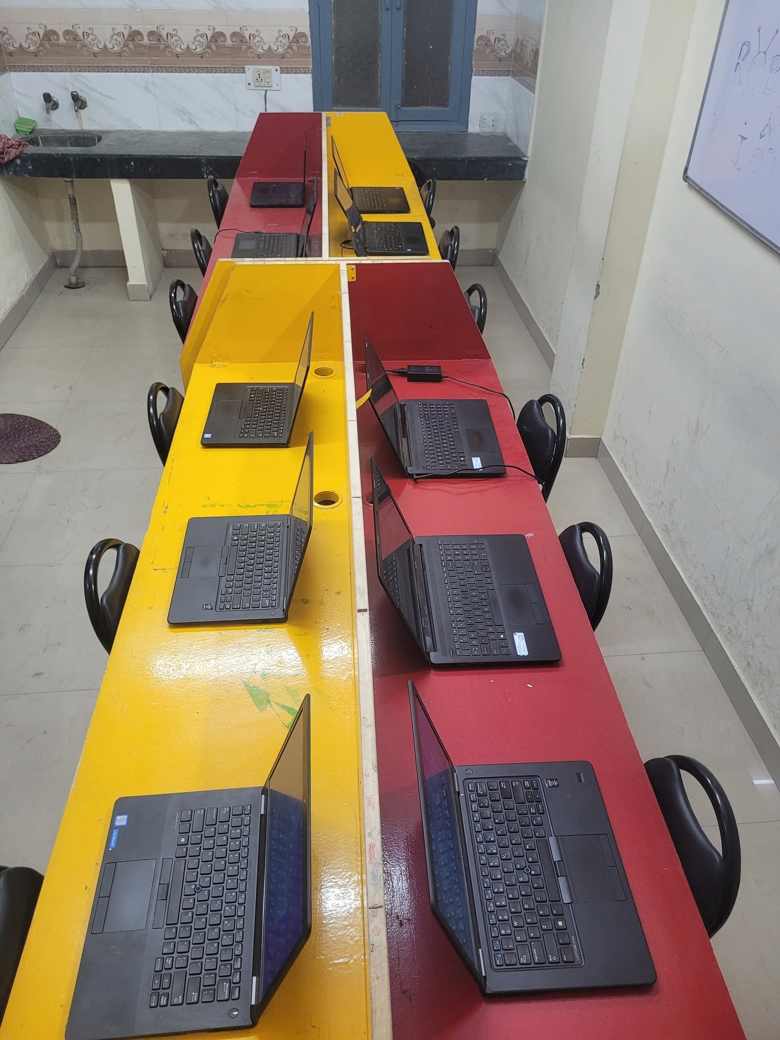 SSMS Computer Lab