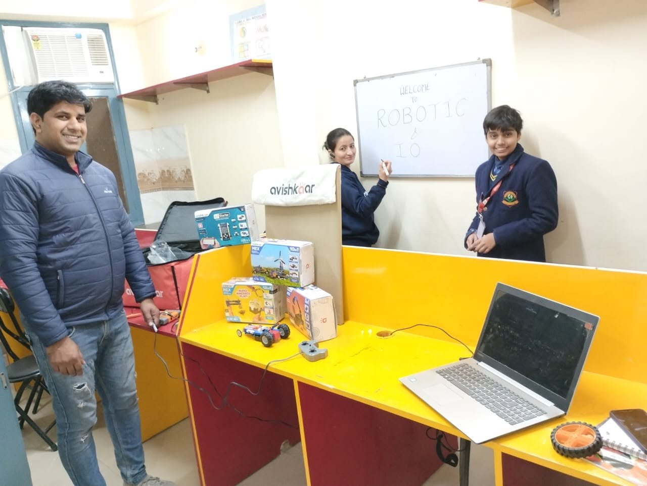 Robotics Training at SSMS